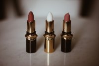 Matte lippen zijn terug, maar zachter dan je denkt